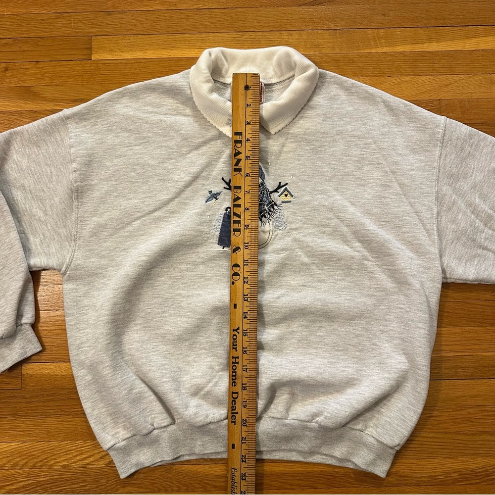 Vintage-Inspired Light Gray Collared Snowman Swea… - image 4